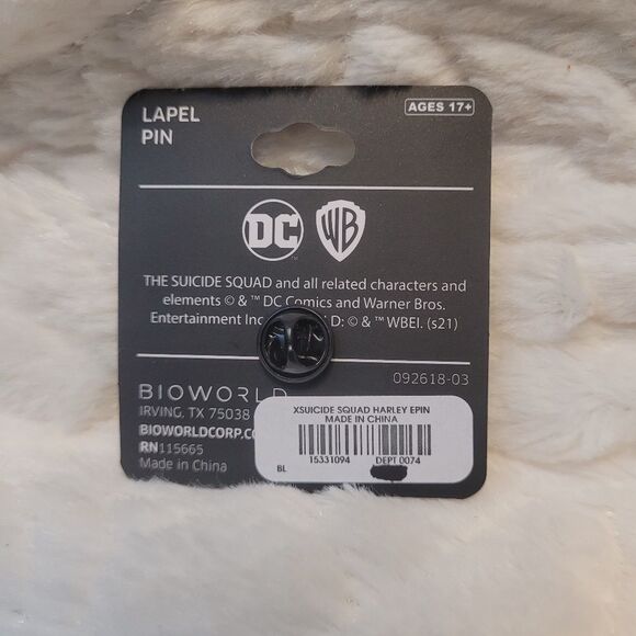 DC Comics Harley Quinn The Suicide Squad Name Logo Pin Enamel New OOS - Picture 3 of 5